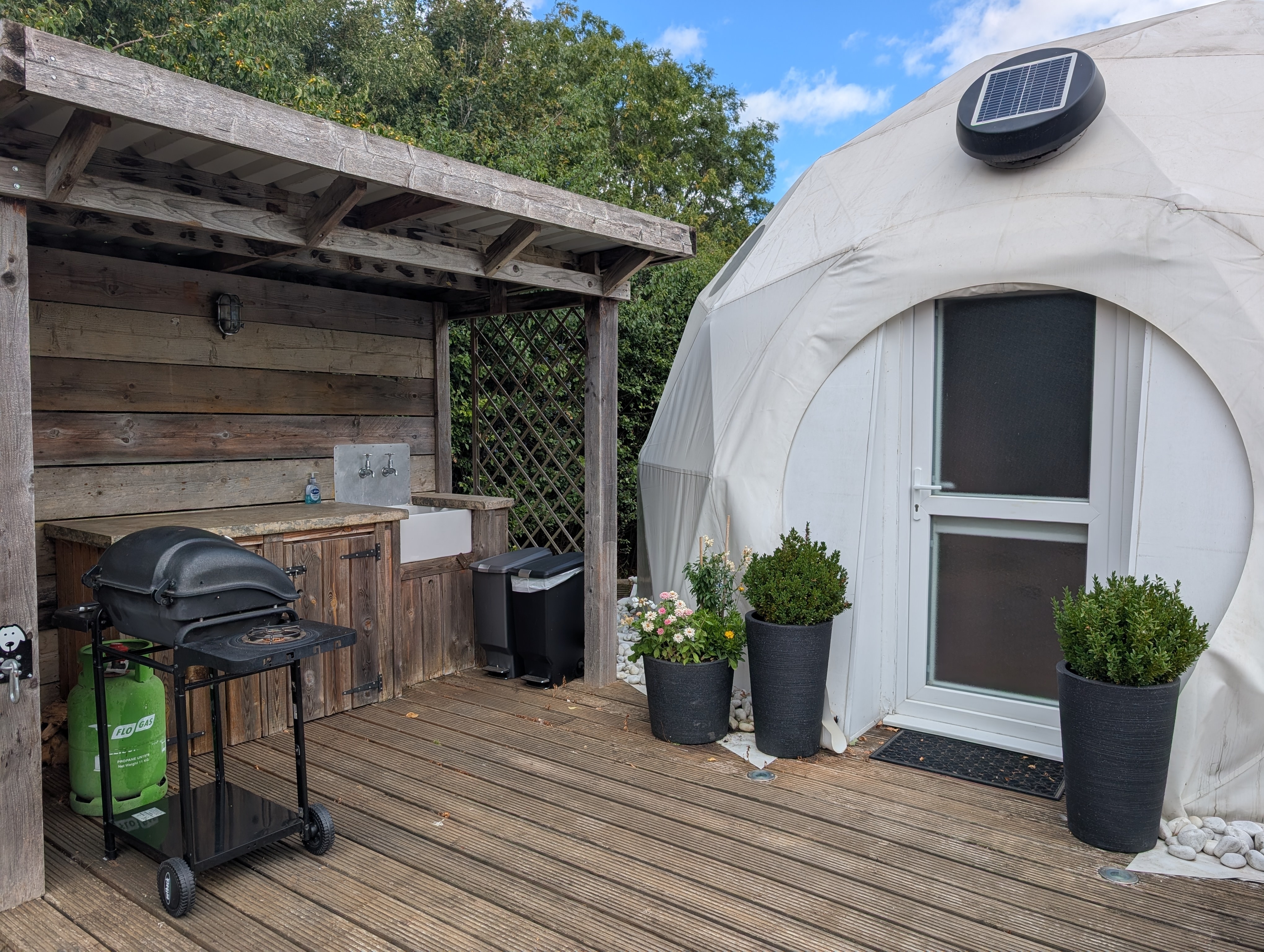 Glamping Dome 2 Dog Friendly