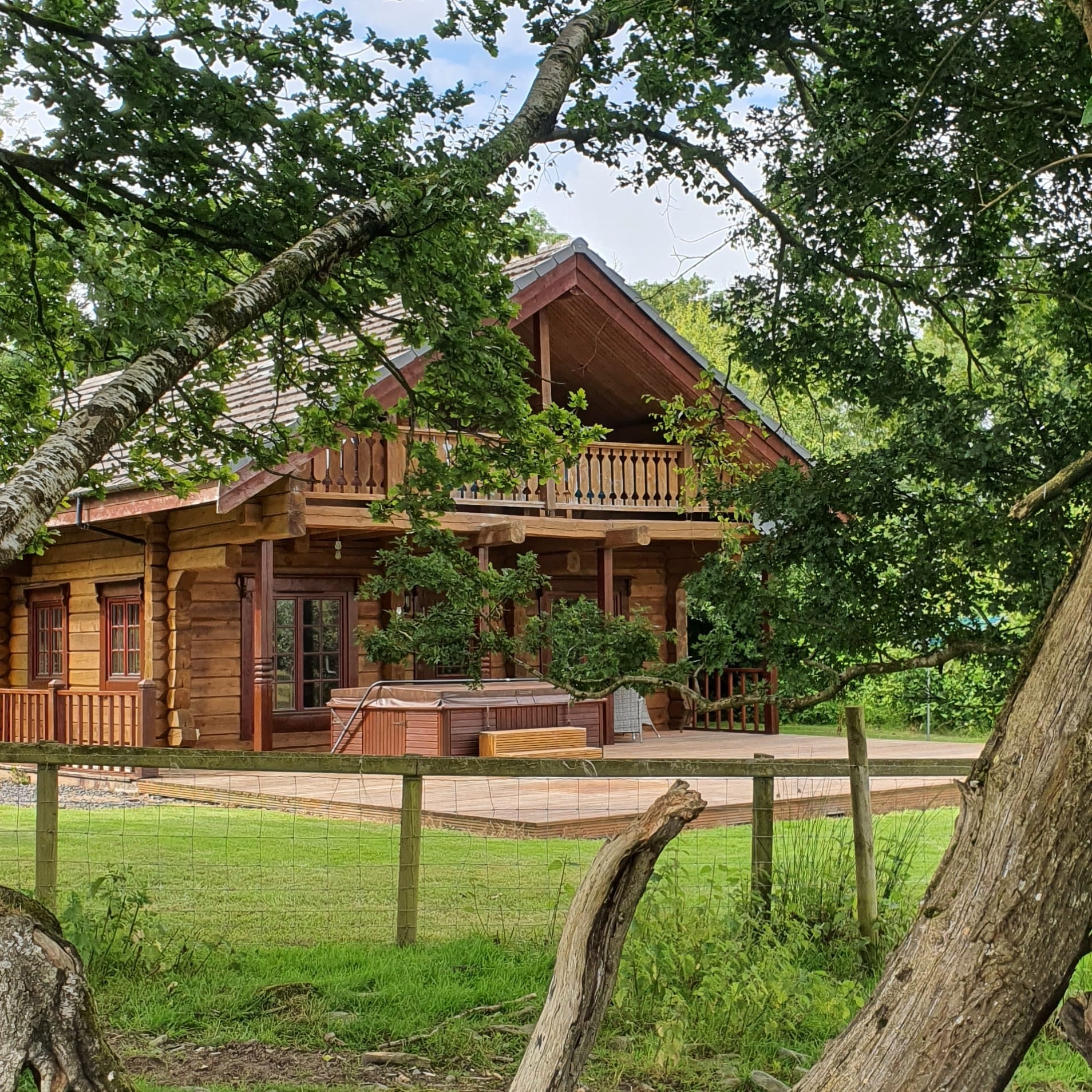 Romantic log cabin hideaway