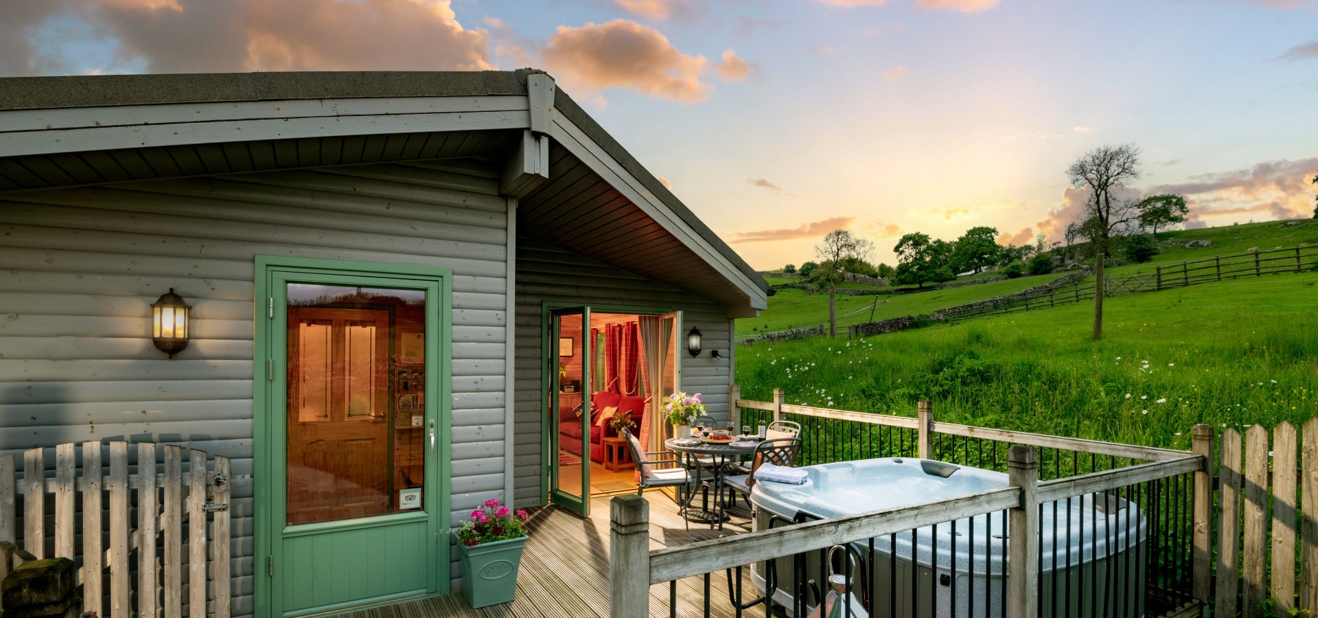 Daisybank - 2 Bedroom Log Cabin