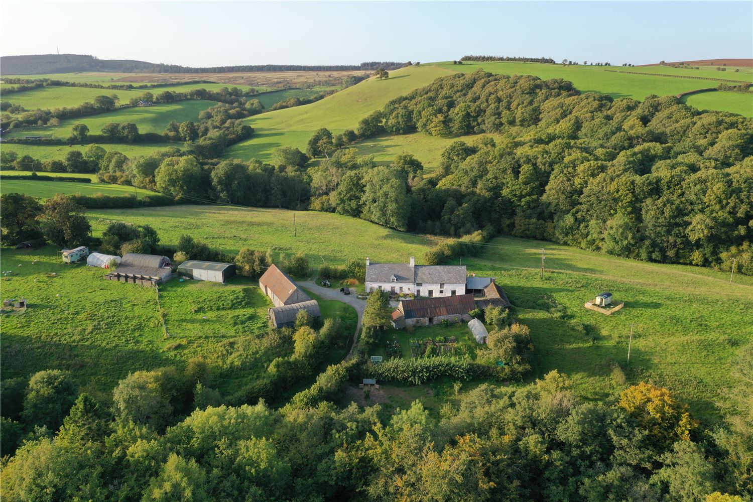 Hawthorn Shepherd Hut Stays at Farmstead & Wild